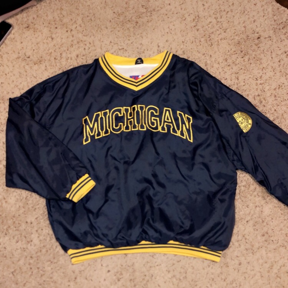MICHIGAN wind breaker (Large) 💙💛💙💛